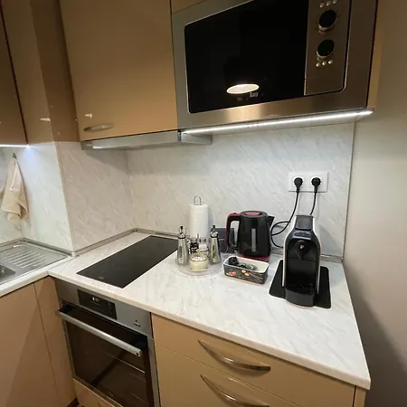 Cozy Central 1 Bedroom Apartment Near Mall Sofia&metro