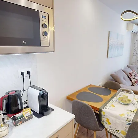 Modern Central 1-Bedroom Apartment Near Mall Sofia & Metro