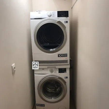 Modern 1-bedroom Near Mall & Metro Apartament Sofia