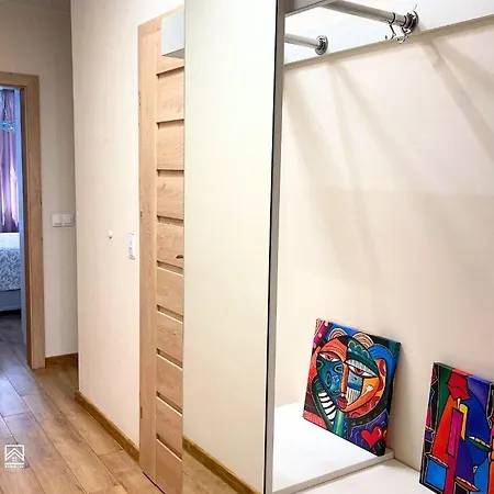 דירה Cozy 1 Bedroom Near Mall And Metro *