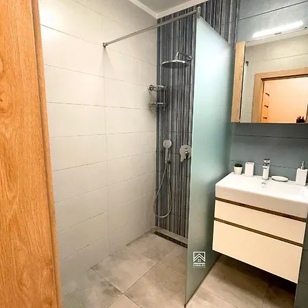 Lejlighed Cozy 1 Bedroom Near Mall And Metro